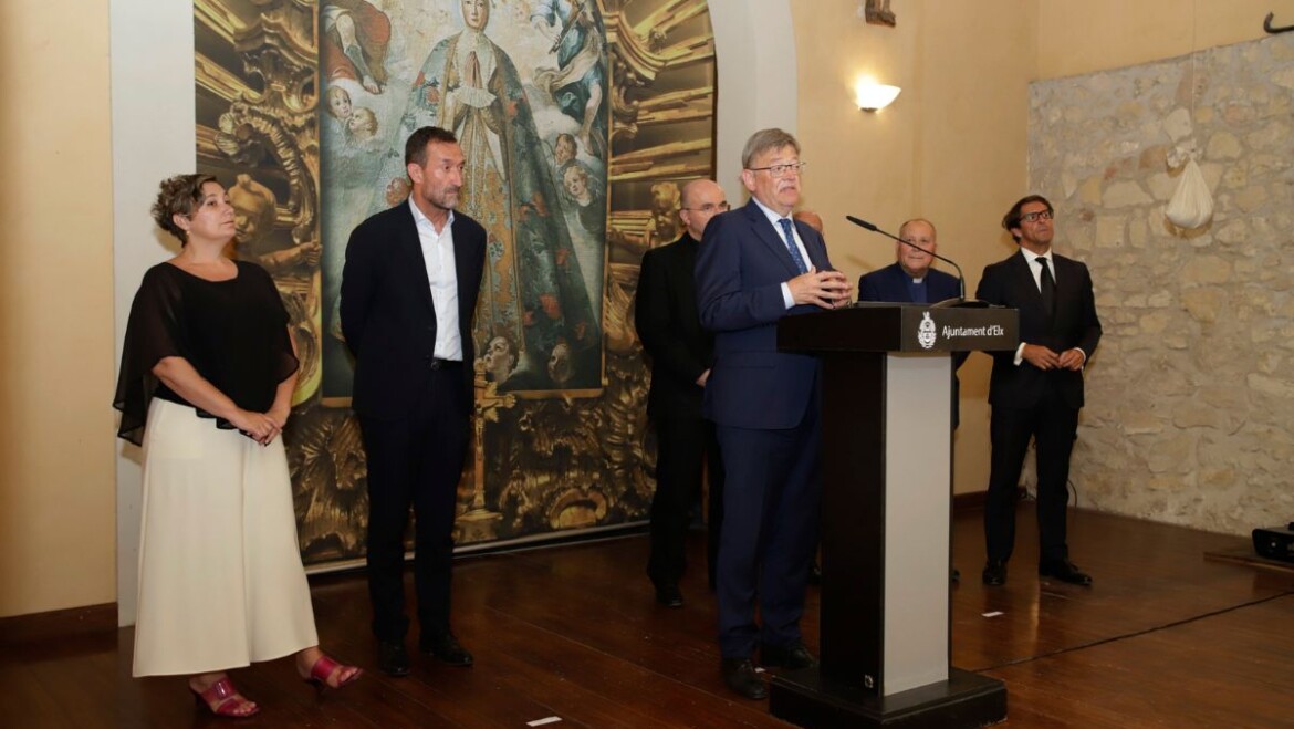 El president de la Generalitat afirma que el Misteri d’Elx representa una part fonamental de la identitat i dels valors del poble valencià