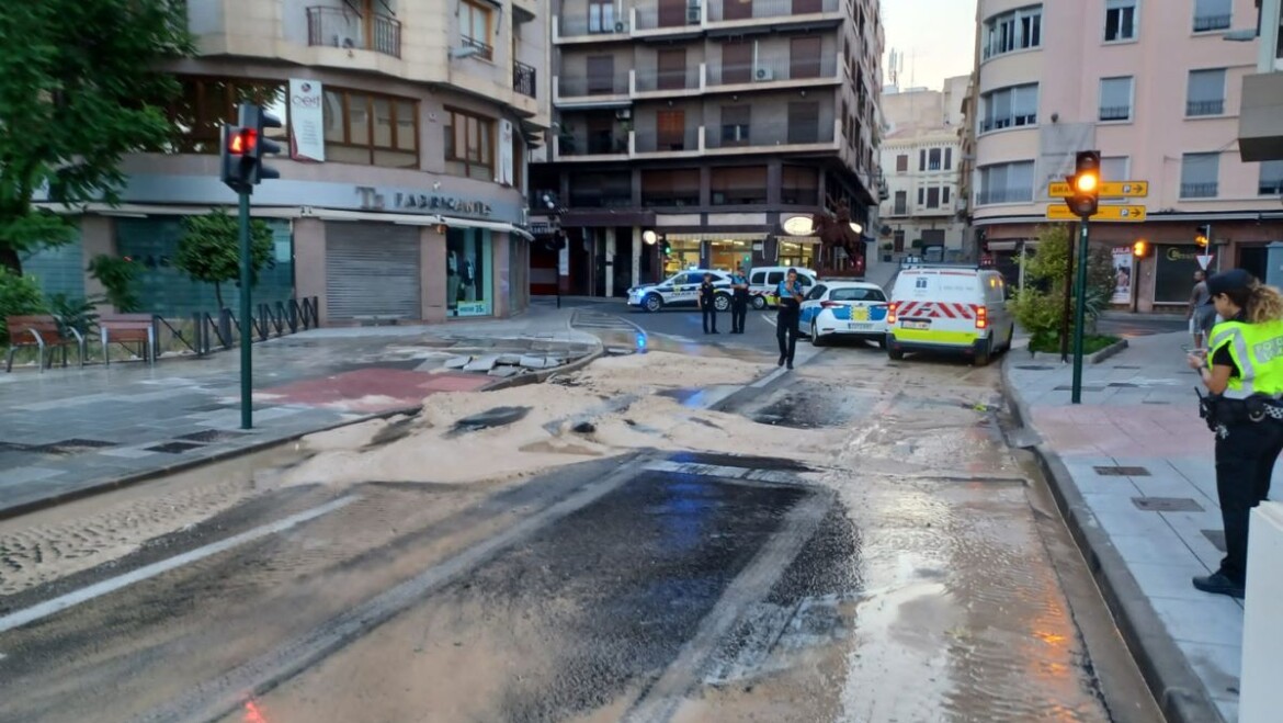 Una tubería del puente de Santa Teresa sufre una rotura