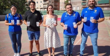 Medio Ambiente reparte 10.000 vasos reutilizables a los entes festeros para unas fiestas más sostenibles
