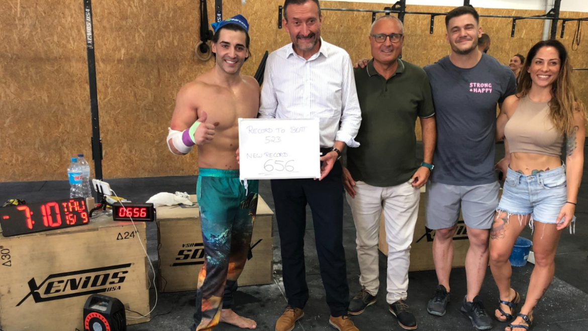 El alcalde y el edil de Deportes apoyan al ilicitano Alejandro Soler Tarí en su gesta para lograr el Guinness en el ejercicio ‘ring muscle-up’ de CrossFit