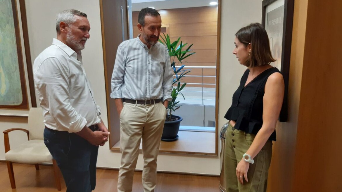 El Ayuntamiento y la UMHE profundizan en el estudio de la calidad del aire urbano de Elche para garantizar un entorno respetuoso con el medio ambiente