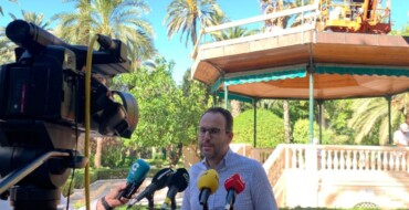 El Ayuntamiento sigue mejorando la imagen del Parque Municipal con actuaciones en el Templete,  el ‘Museo del Huevo’ y en ‘Estanque de los patos’