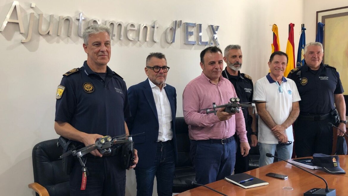 Els drons de la Policia Local s’uneixen al dispositiu especial de vigilància de la campanya de recollida de la magrana mollar