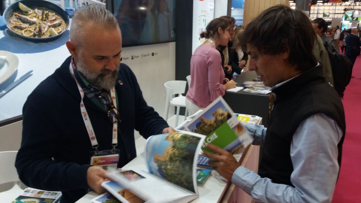 VisitElche promociona el municipio como destino turístico en la feria Top Resa de París