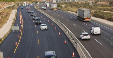 Carlos González: ”Las obras de asfaltado de la A-7 entre Elche y Crevillent y el Camino de Castilla van a mejorar la seguridad vial y nuestra conectividad con el entorno”