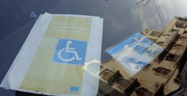 Detenido por falsificar una tarjeta de aparcamiento para personas con movilidad reducida