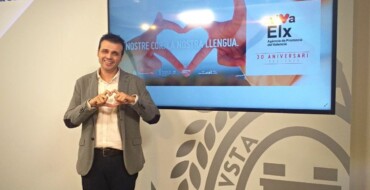 La oficina de AVIVA de Elx celebra su 30 aniversario con una campaña centrada en la promoción de las actividades en valenciano