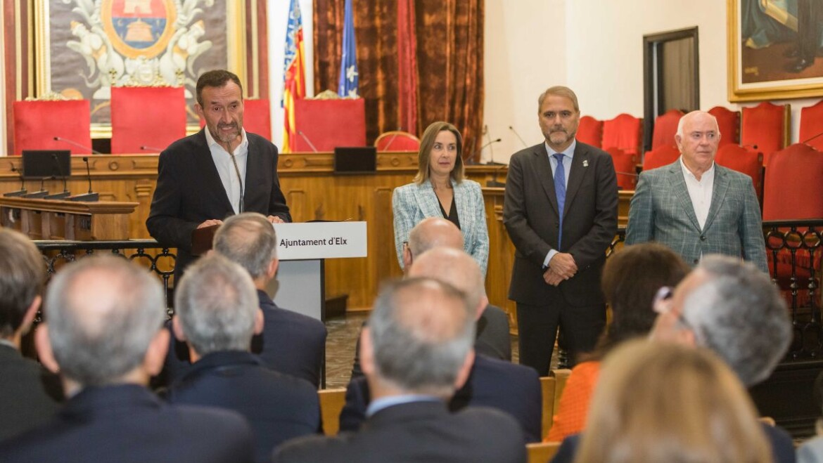 El Salón de Plenos acoge la bienvenida a un centenar de representantes de unas 40 universidades brasileñas, portuguesas y españolas por el XXI Encuentro de Rectores del Grupo Tordesillas