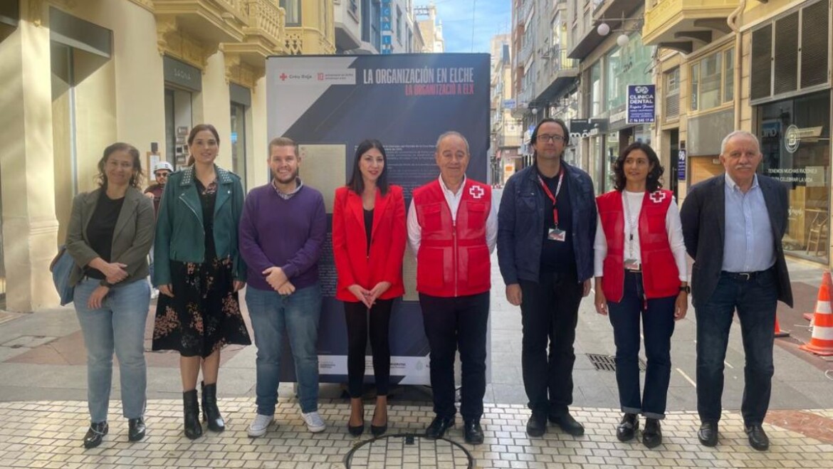 La Corredora acoge una exposición fotográfica sobre los 113 años de historia de Cruz Roja en Elche