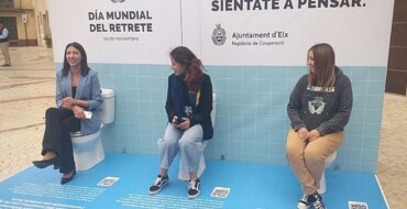 La plaza de las Chimeneas acoge la campaña del Día Mundial del Retrete con el objetivo de concienciar sobre la dificultad del acceso al agua potable y al saneamiento