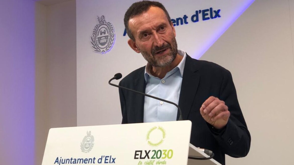 Carlos González: “Cambiar los 123 nombres de las calles de Carrús generaría un gravísimo problema social, económico y postal, con un impacto inasumible”