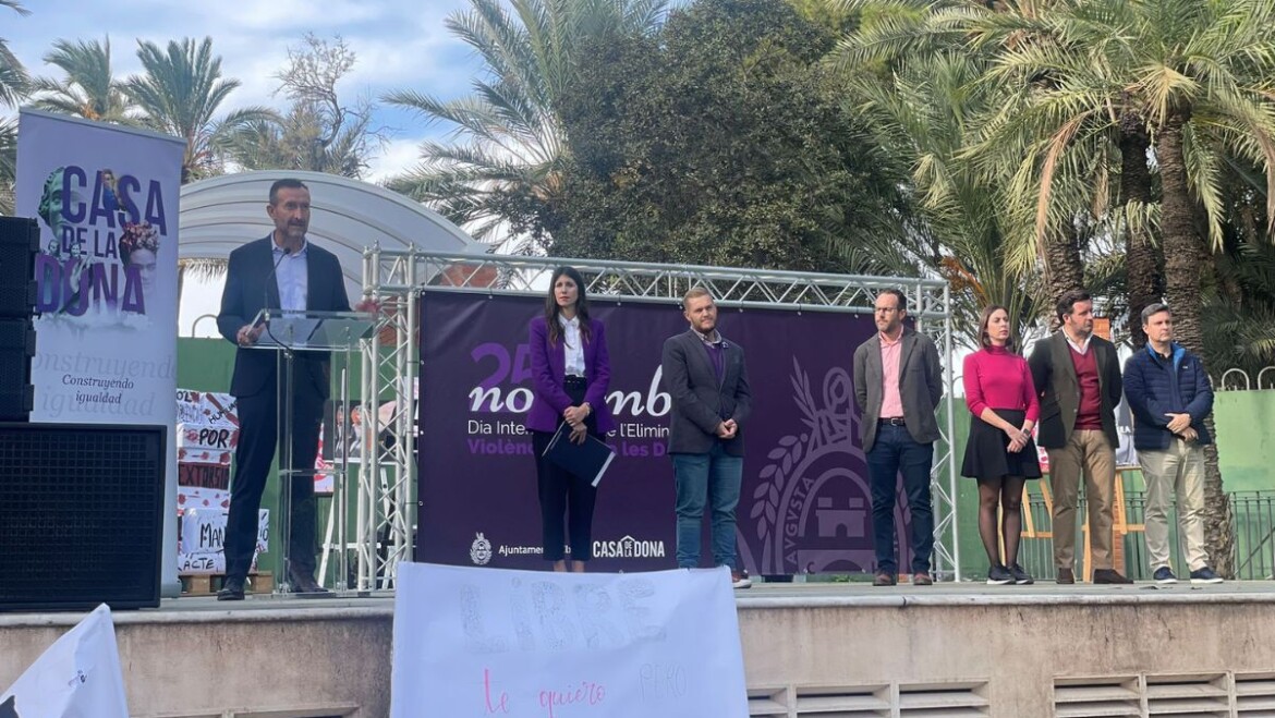 Carlos González: “No podem ser neutrals amb la violència de gènere, hem de posicionar-nos clarament totes i tots, especialment els joves”