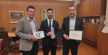L’alcalde rep l’il·licità Abel Pleguezuelos, propietari de la Millor Barberia d’Espanya 2022