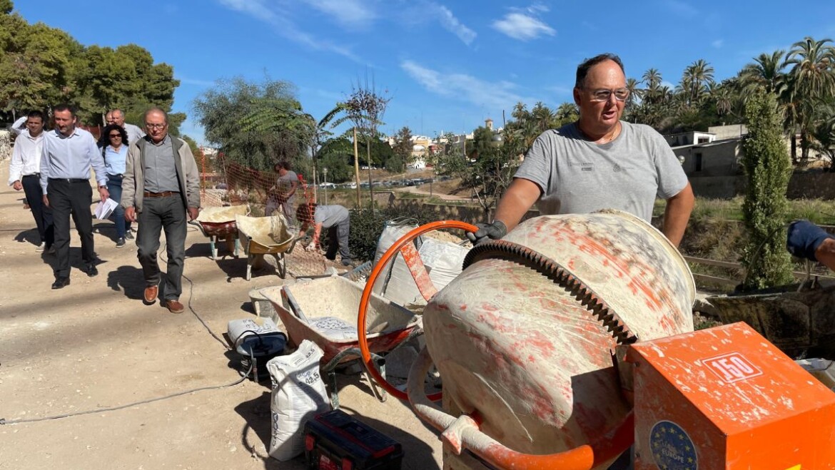 Los talleres de empleo han mejorado la formación e inserción laboral de 460 personas y permitido la regeneración de tres kilómetros de la ladera del Vinalopó