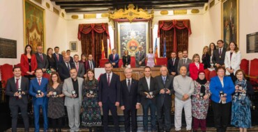 El alcalde invoca los pactos y el respeto de la Transición en el Día de la Constitución y hace un llamamiento a cuidar la democracia
