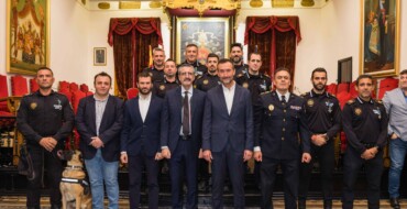 Diez agentes de la Policía Local de Elche son reconocidos con la Cruz al Mérito Policial con Distintivo Azul por asestar un golpe a una organización internacional de tráfico de drogas