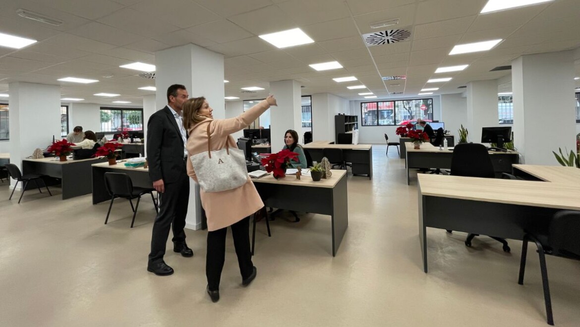 Urbanisme obri les seues noves oficines als Pisos Blaus i unifica serveis per a millorar l’atenció al ciutadà