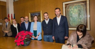 El alcalde plantea a la ministra Diana Morant liberar de peaje la segunda circunvalación de Alicante y seguir avanzando en proyectos de regeneración urbana como el de San Antón