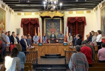 El Pleno ratifica la retirada de fibrocemento en tres colegios y solicita la delegación de competencias para reparar los desperfectos de la Escuela Oficial de Idiomas