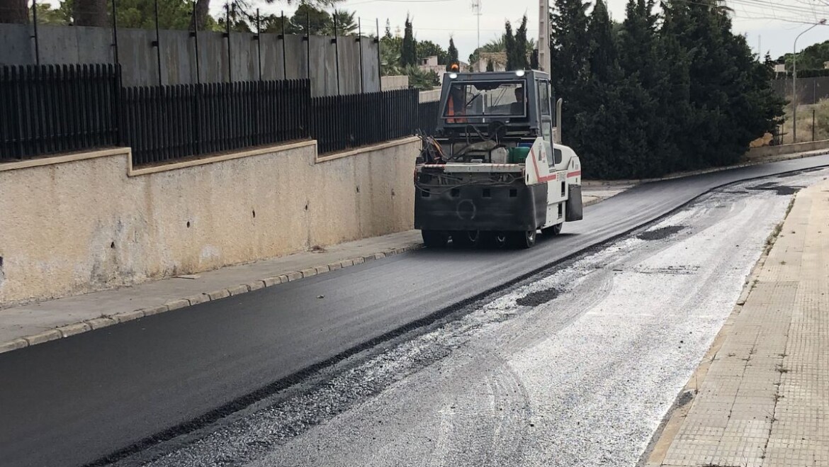 L’Ajuntament inverteix un milió d’euros més en la millora de l’asfaltat i en la creació d’aparcaments en barris i pedanies