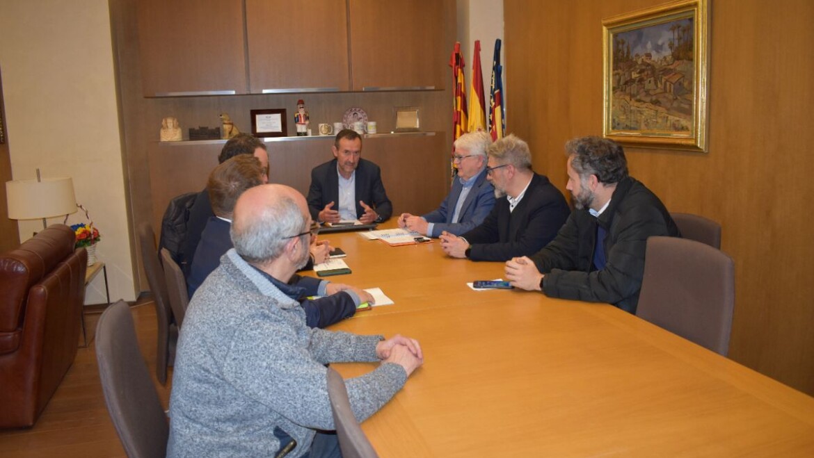 El Ayuntamiento y los empresarios del Polígono de Carrús avanzan en la modernización del enclave industrial