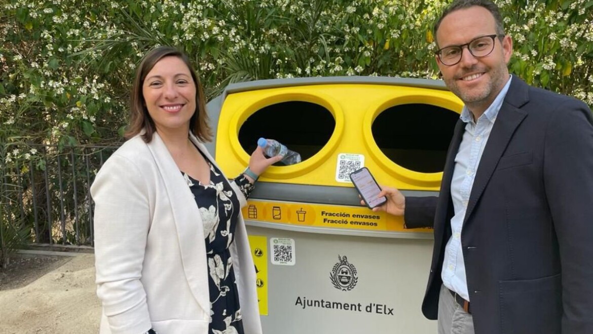 Elx, primer municipi de la província a sumar-se a ‘Reciclos’, el sistema de recollida selectiva d’envasos que té recompensa