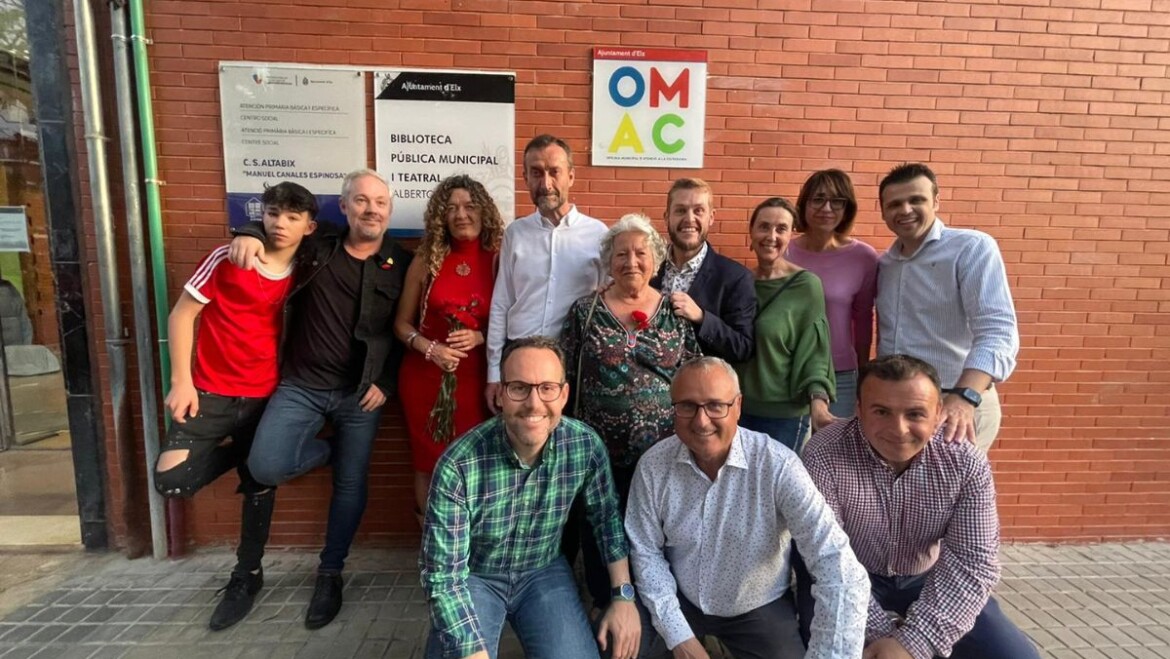 El Ayuntamiento de Elche rinde homenaje a Manuel Canales Espinosa dándole su nombre al Centro Social de Altabix en reconocimiento a su importante labor en el barrio