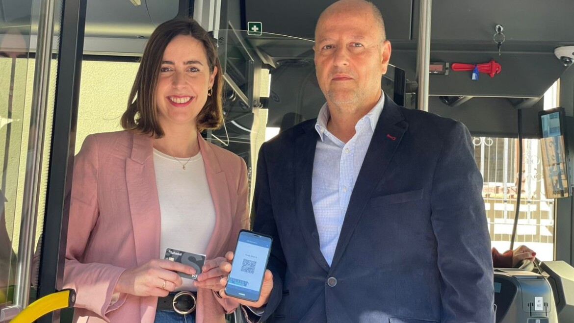 Movilidad arranca el proceso para introducir el pago con tarjeta en el autobús urbano