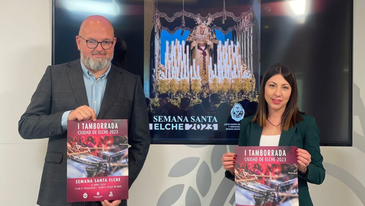Un total de 28.000 ejemplares del programa de Semana Santa darán a conocer la actividad cofrade de Elche