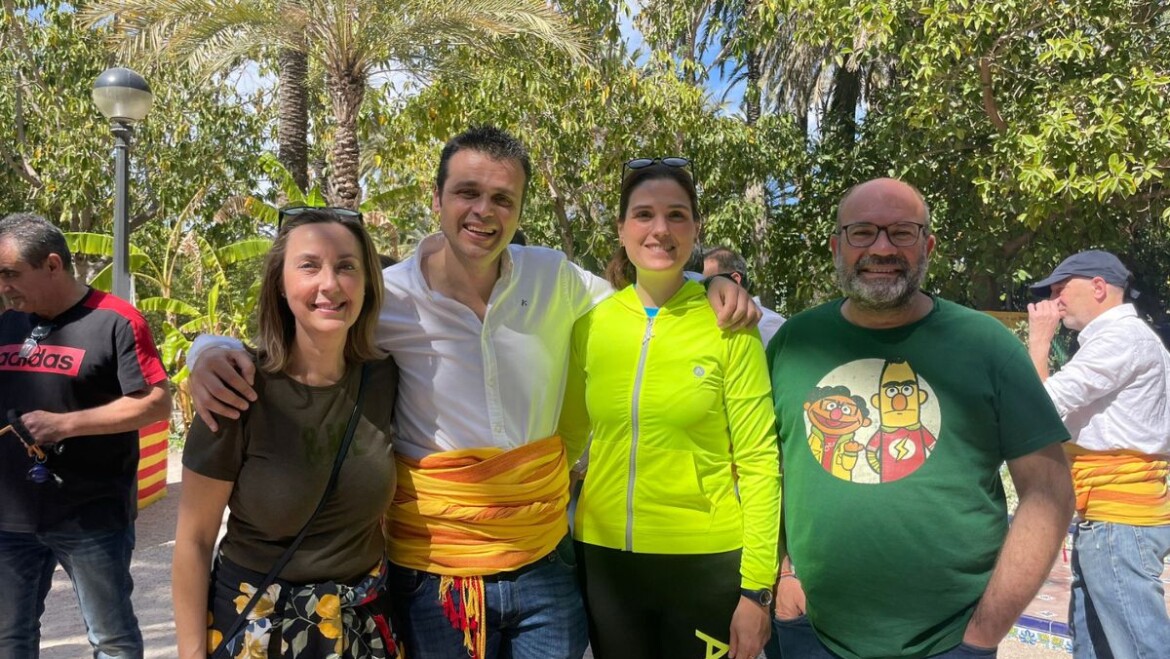 Más de 4.500 personas participan en la 30 edición de Les Trobades d’Escoles Valencianes celebrada en el Parque Municipal de Elche