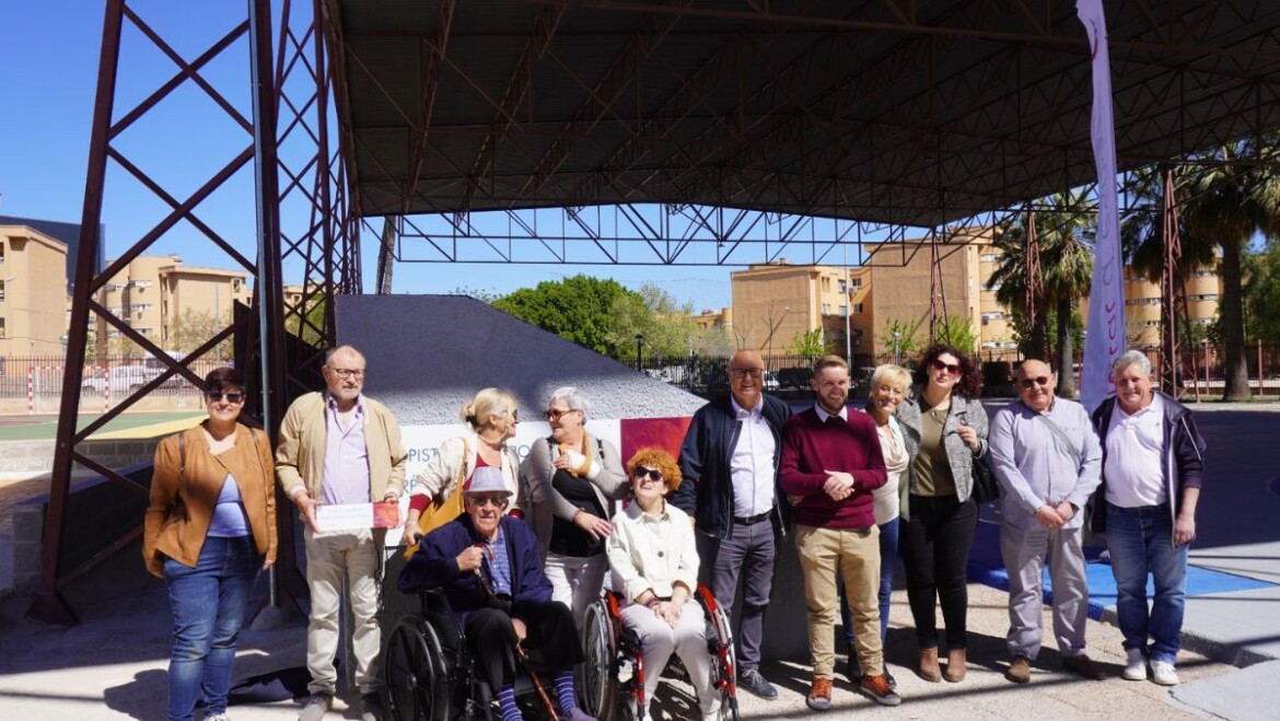 La pista poliesportiva dels Palmerars ja porta el nom de Desireé Segarra