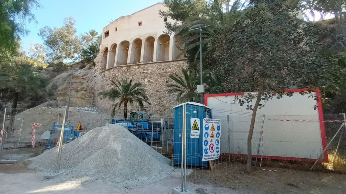 L’Ajuntament inicia les obres de consolidació del vessant del Molí del Real