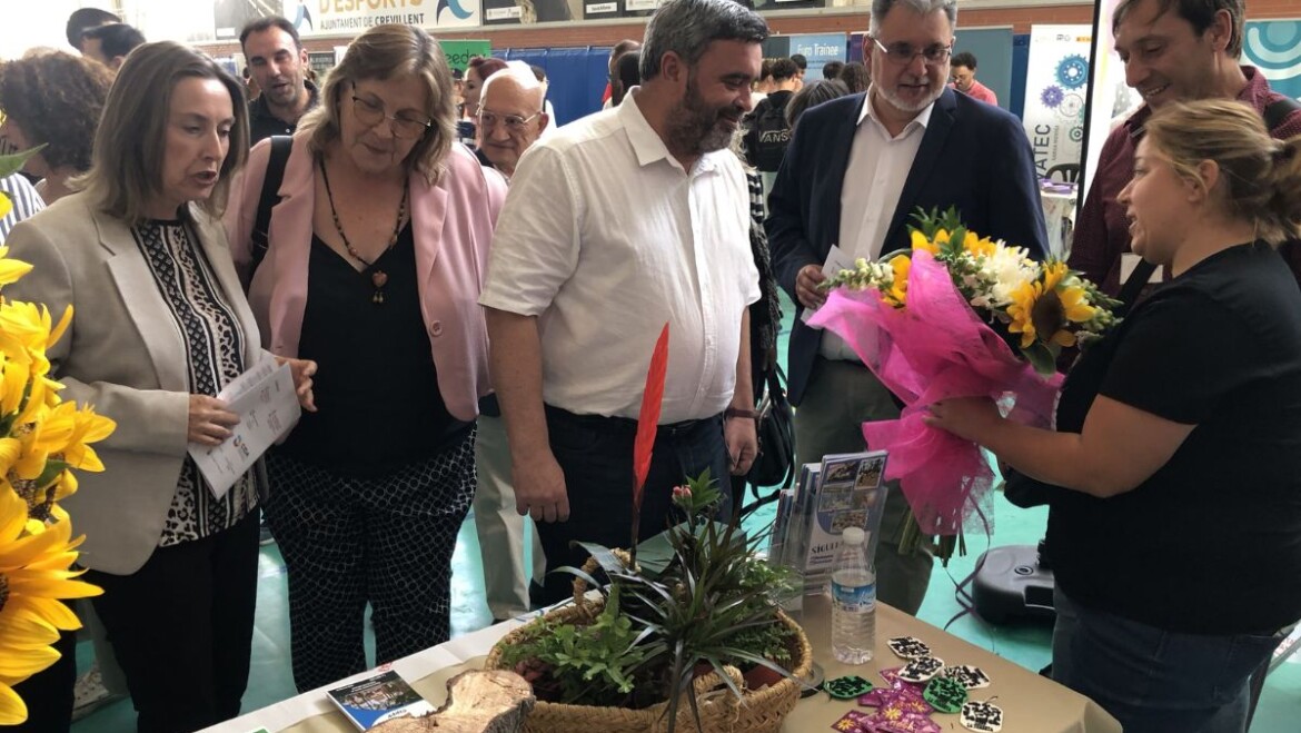 La I Fira Intercomarcal d’FP exhibeix l’oferta formativa de 18 famílies professionals de centres educatius d’Elx, Crevillent i Santa Pola