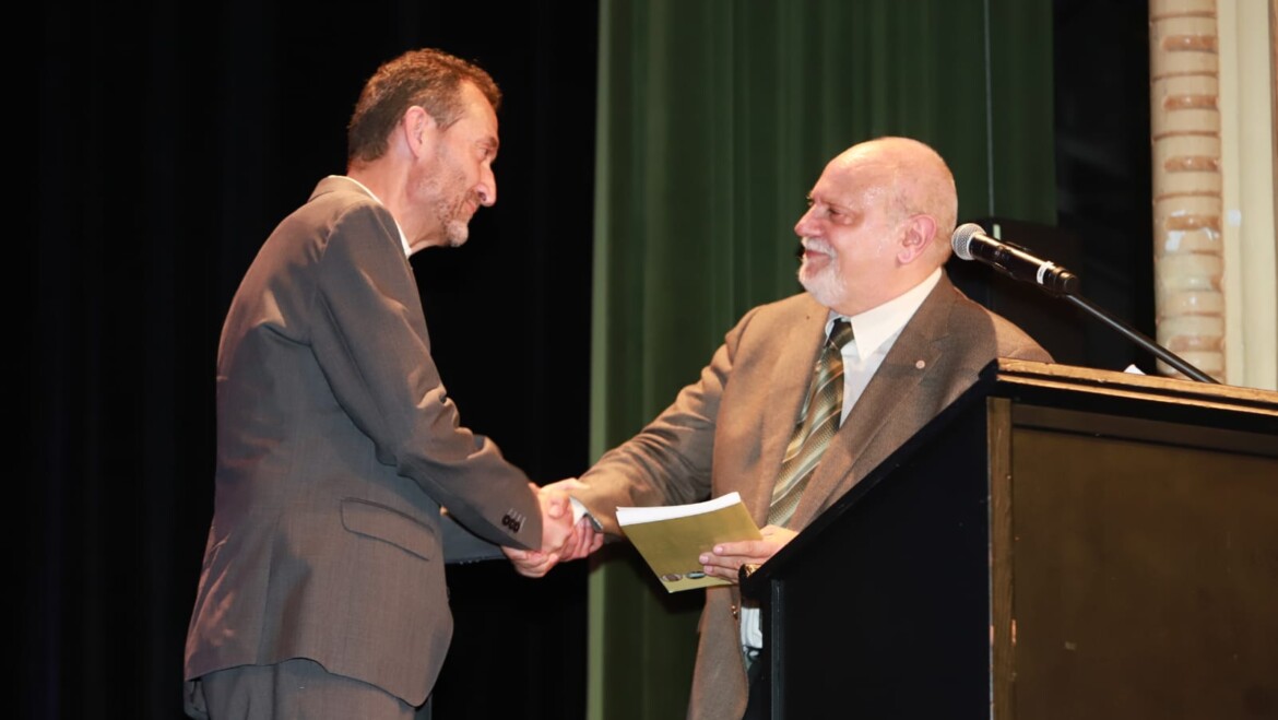 L’alcalde reconeix la labor social que l’Església Evangèlica Baptista “La Paz” ha dut a terme durant aquests últims 75 anys a Elx