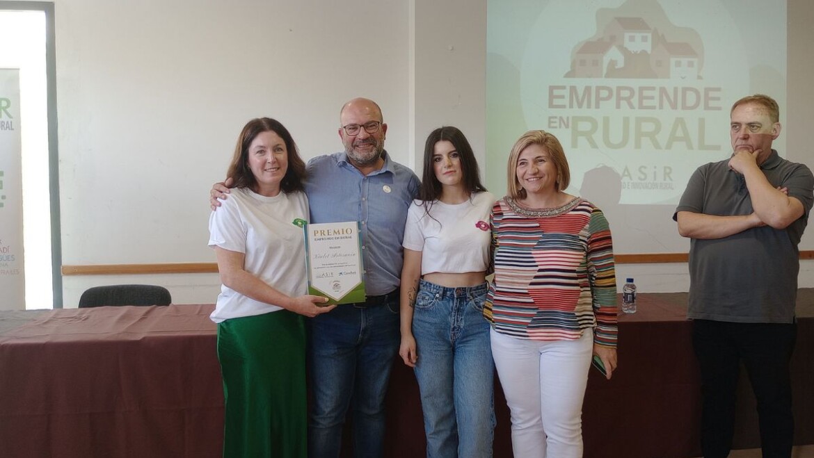El Centro Social de La Baia acoge la entrega de premios al emprendimiento rural