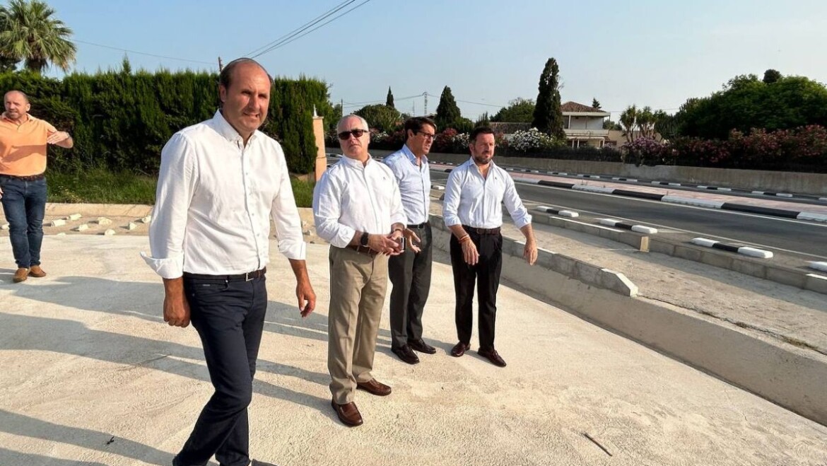 El Ayuntamiento estudia posibles actuaciones para evitar inundaciones en la carretera de Santa Pola en episodios de lluvia