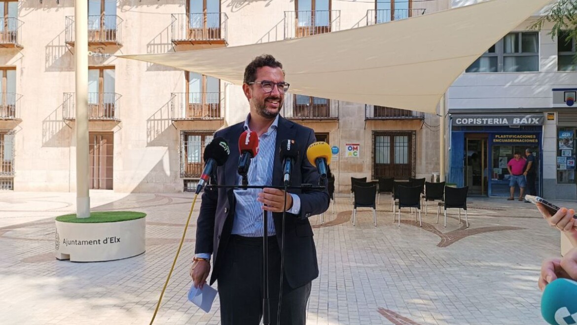 El Ayuntamiento impulsa un plan de sombra con la instalación de toldos y arbolado de gran porte