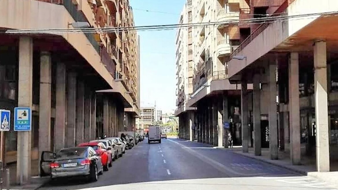 Elx tramita l’autorització de 31 barres en 22 carrers de la ciutat de l’11 al 15 d’agost