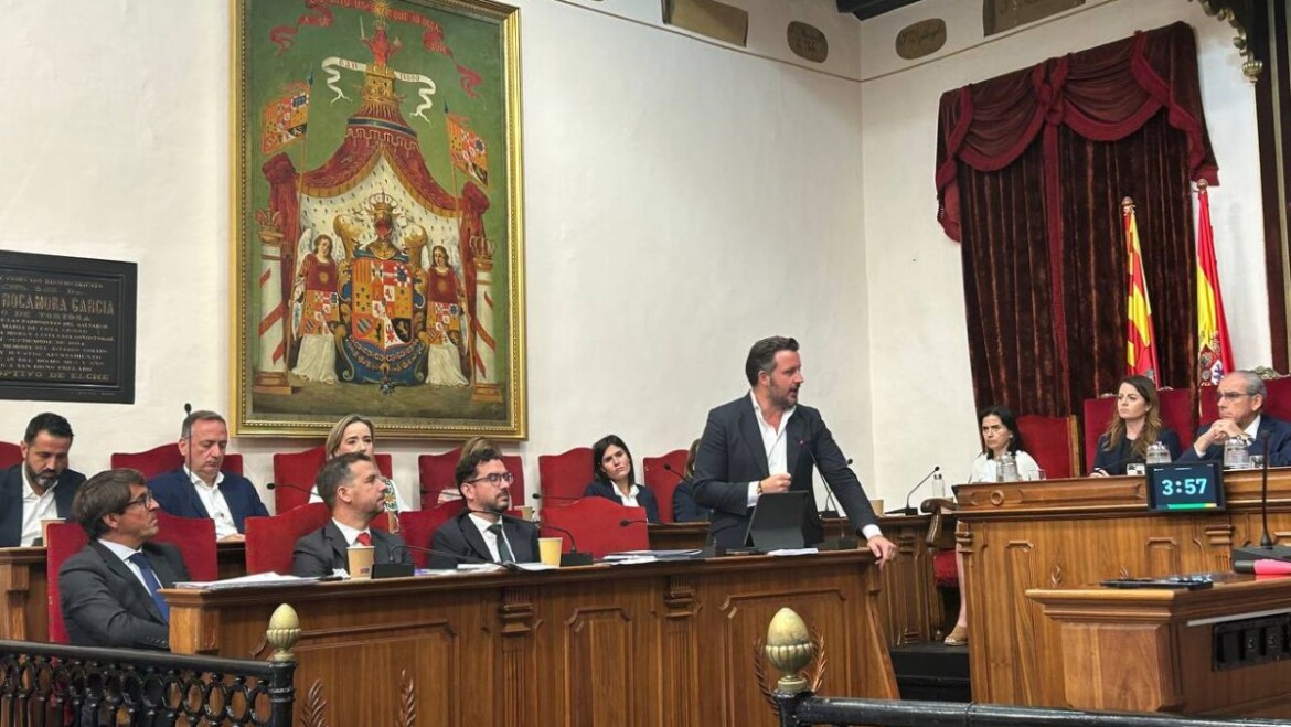 El pleno del Ayuntamiento aprueba de forma inicial el Reglamento de Distritos