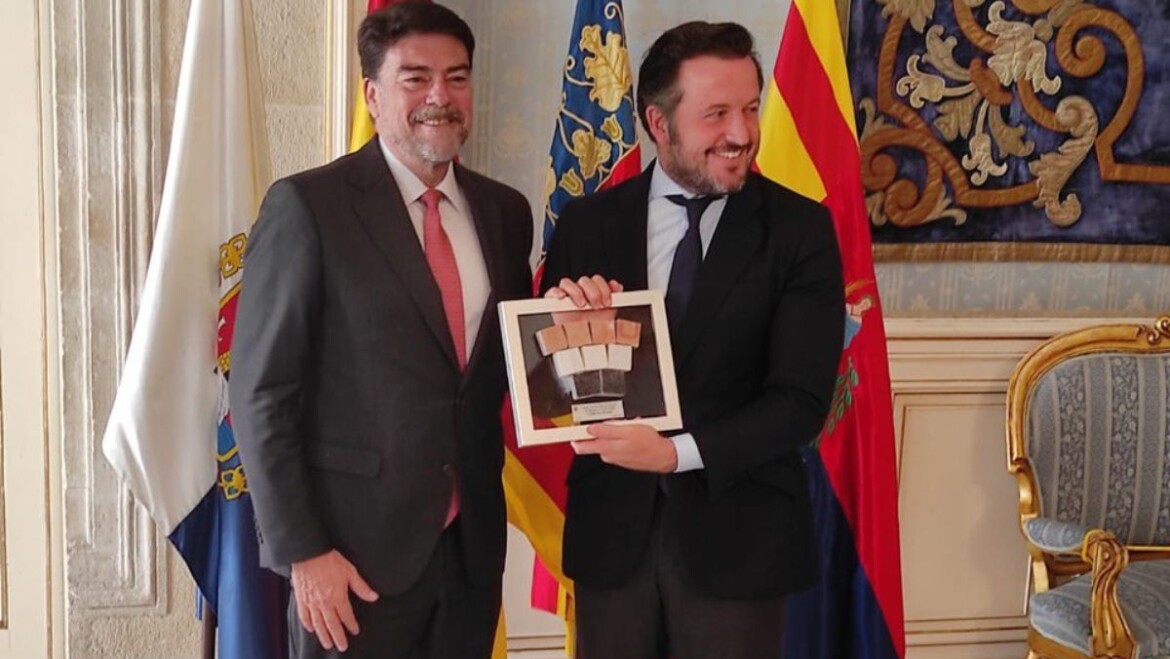 Barcala y Ruz refuerzan su cooperación para dar un impulso «histórico» al eje Alicante-Elche