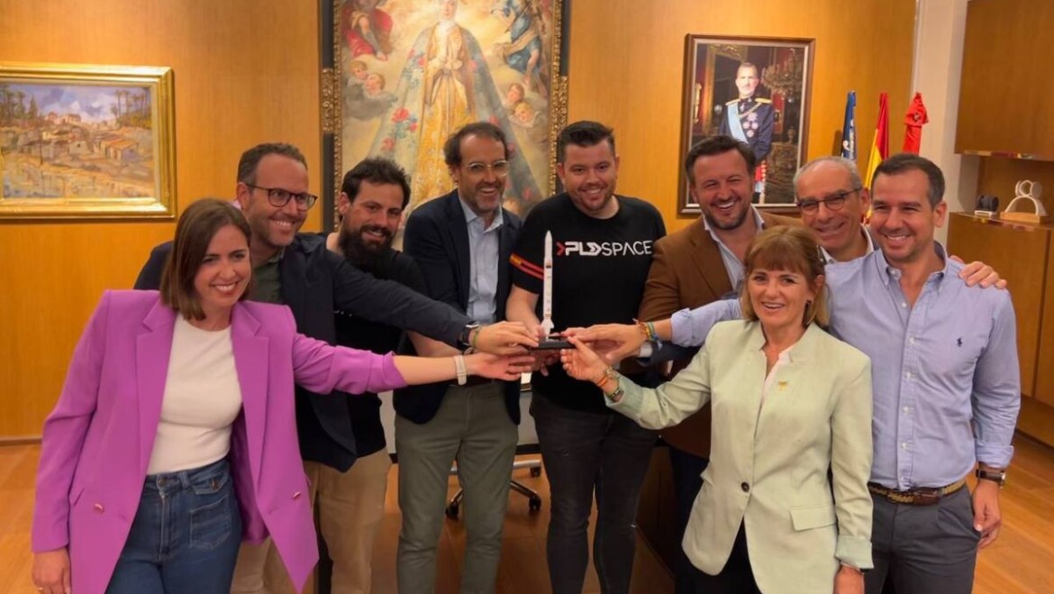 L’alcalde destaca la capacitat de PLD Space de mostrar que el talent jove il·licità té projecció universal