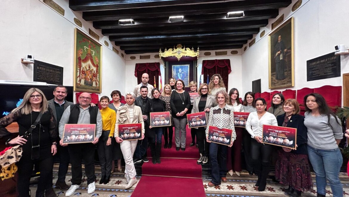 Comerç reparteix 14.000 euros entre els premiats en el Concurs d’Aparadorisme Nadalenc