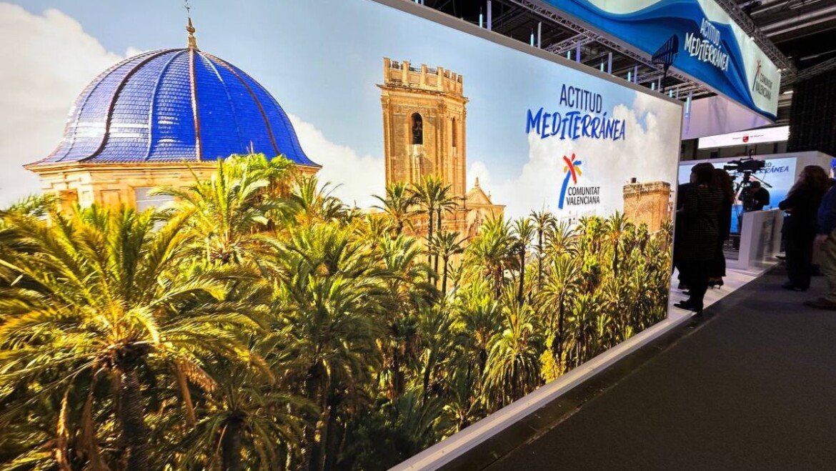 Elche se promociona con experiencias en el corazón del palmeral