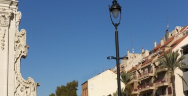 El puente de Santa Teresa renueva las luminarias con un estilo más clásico