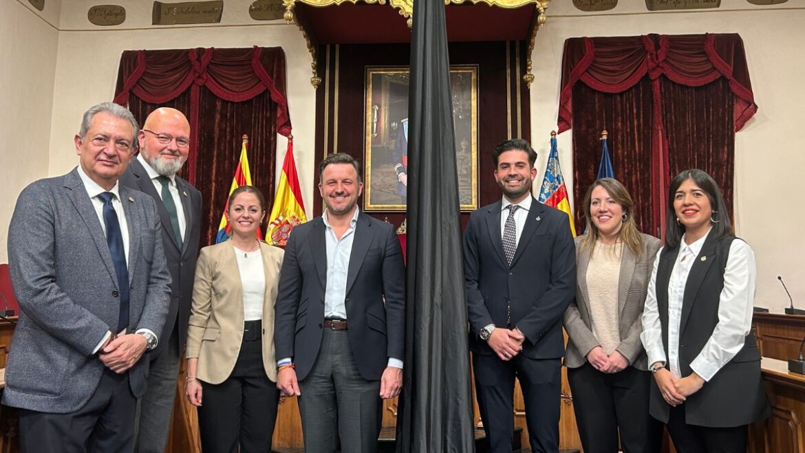 El saló de plens acull la presentació de la tripleta de la Trencà del Guió