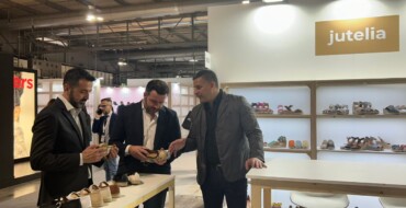 El Ayuntamiento apoya a las empresas de calzado ilicitanas en la Micam