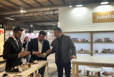 El Ayuntamiento apoya a las empresas de calzado ilicitanas en la Micam