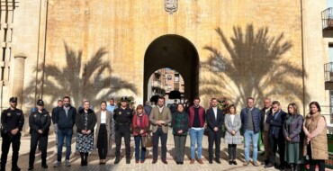 Elche se suma a la condena del asesinato de una mujer en Alfàs del Pi con un minuto de silencio