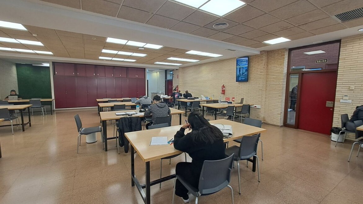 El Ayuntamiento apuesta por mejorar las instalaciones de todas las salas de estudio municipales