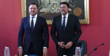 Ruz y Barcala hacen frente común para reivindicar la variante de Torrellano y la conexión con el aeropuerto